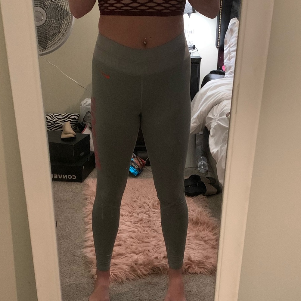 ***SOLD*** Nike Pro Leggings